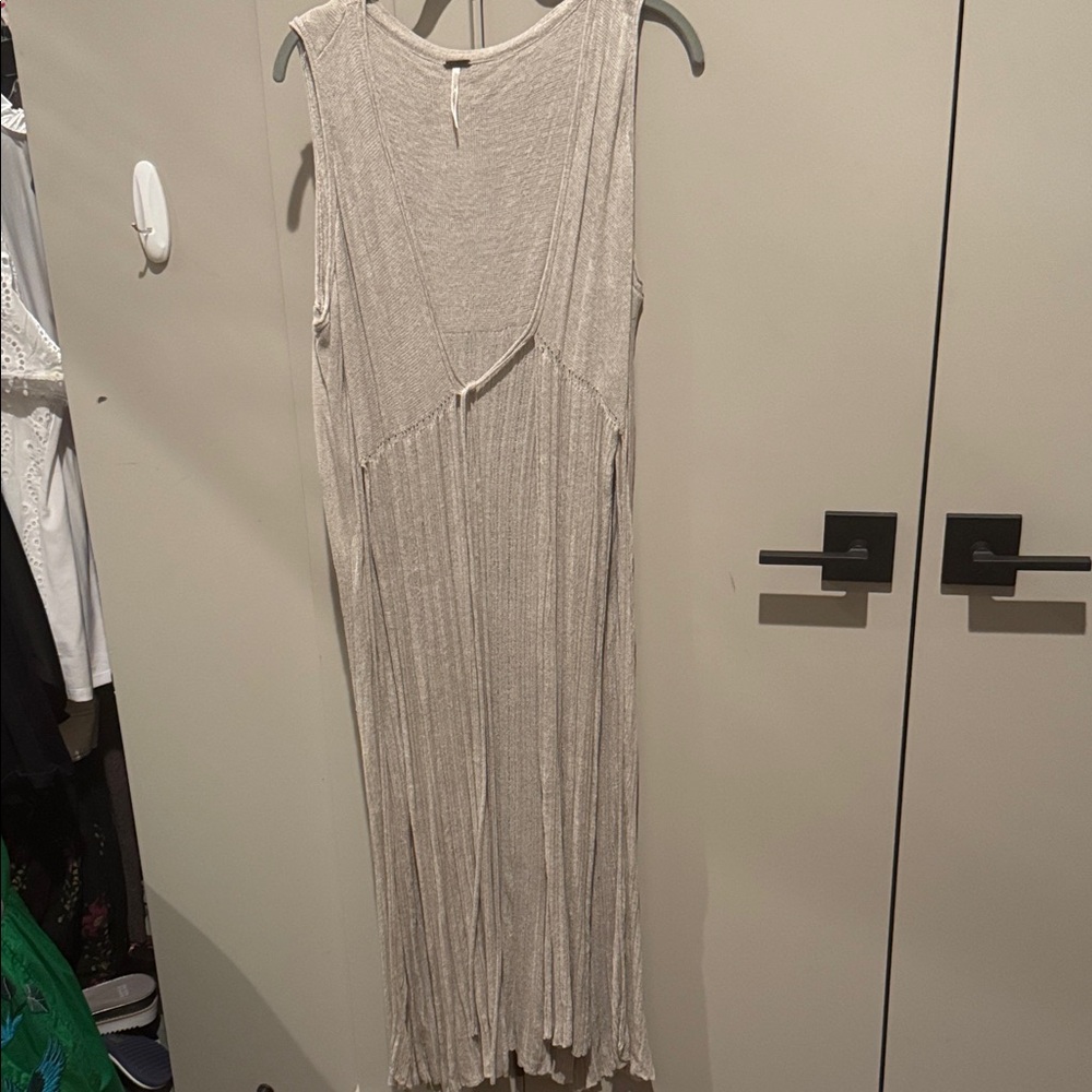 Free People Cream Sleeveless Vest Sz L Great Condition